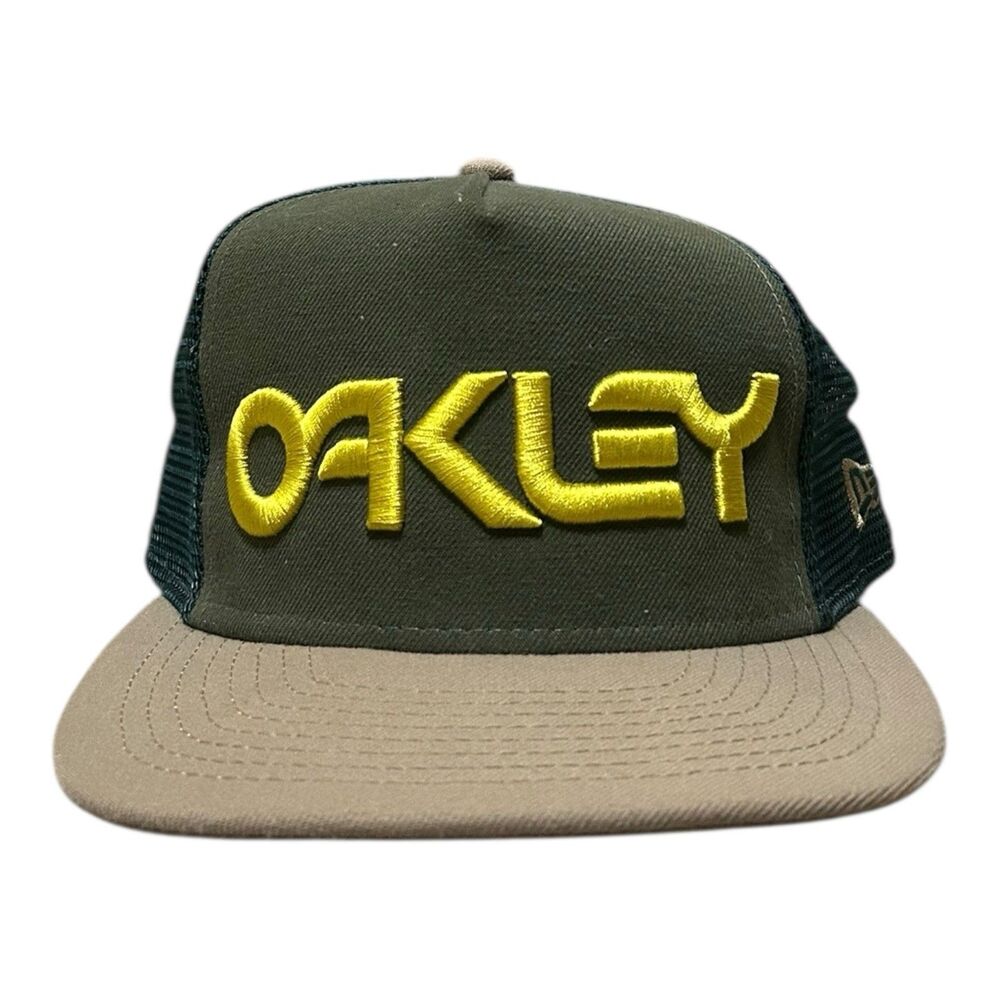 Oakley New Era 9FIFTY Trucker Hat Green Yellow Snapback